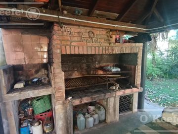 Casa en  venta -Abasto, La Plata 1000 m2 con escritura