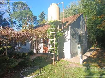 Casa en  venta -Abasto, La Plata 1000 m2 con escritura