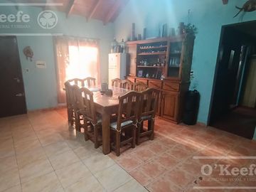 Casa en  venta -Abasto, La Plata 1000 m2 con escritura