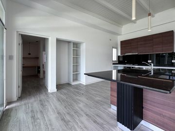 VENTA - Casa 3 dormitorios, piscina y galería. Cantegril, Funes,
