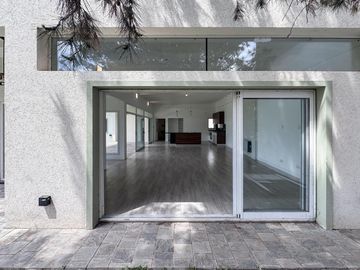 VENTA - Casa 3 dormitorios, piscina y galería. Cantegril, Funes,