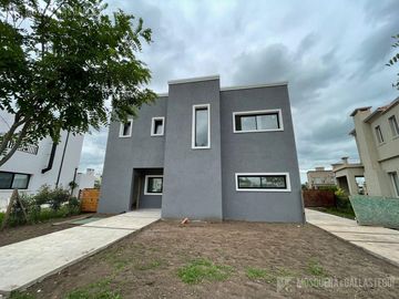 Casa en  Venta en Barrio San Pablo