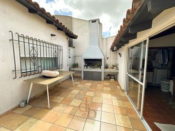 Casa en  Adrogué
