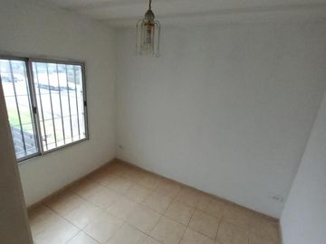 DEPTO. 3 AMB. VENTA APTO CREDITO Arturo Illia 2727 N°5
