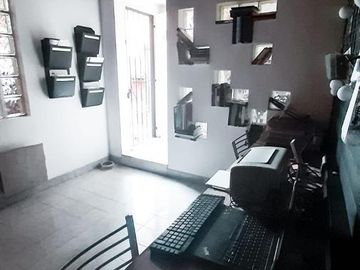 Casa en venta - 5 dormitorios 3 baños - Cocheras - 300mts2 totales - Berazategui [FINANCIADA]