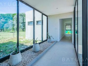 Venta Casa - Medal Country Club / Pilar - Financiación