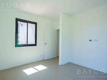 Venta Casa - Medal Country Club / Pilar - Financiación