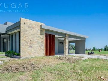 Venta Casa - Medal Country Club / Pilar - Financiación