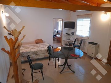 VENTA 2 CASAS DE 1 DORM.  C/U - B° LLEQUÉN VILLA EL CHOCÓN, NEUQUÉN