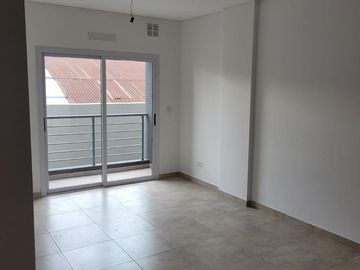 Departamento de dos ambientes en Ituzaingo