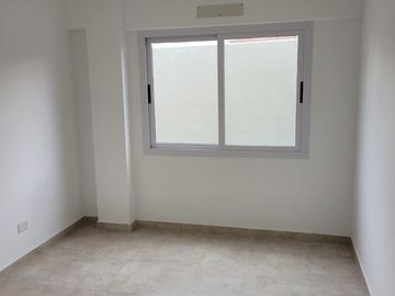 Departamento de dos ambientes en Ituzaingo