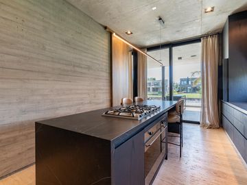 Casa en  Venta en El Yacht