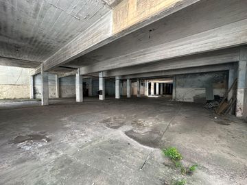 Galpón - Deposito 1.900 m2 en venta o  alquiler en balvanera