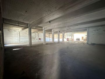 Galpón - Deposito 1.900 m2 en venta o  alquiler en balvanera