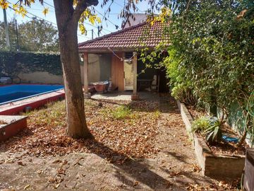 Casa en venta - 3 Dormitorios 2 Baños - 283Mts2 - La Plata [FINANCIADO]