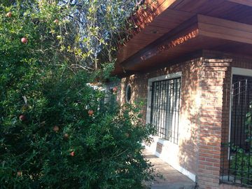 Casa en venta - 3 Dormitorios 2 Baños - 283Mts2 - La Plata [FINANCIADO]