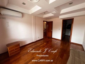 Venta de casa 4 ambientes - Castelar Norte