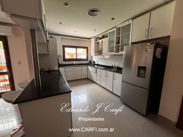 Venta de casa 4 ambientes - Castelar Norte