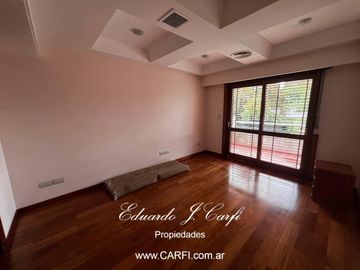 Venta de casa 4 ambientes - Castelar Norte