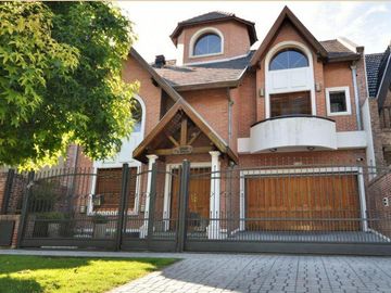 Venta de casa 4 ambientes - Castelar Norte