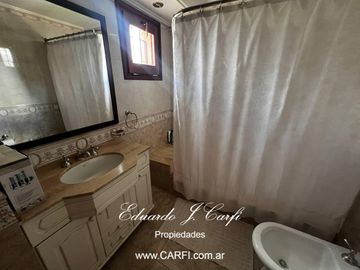 Venta de casa 4 ambientes - Castelar Norte