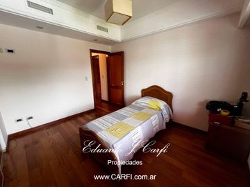 Venta de casa 4 ambientes - Castelar Norte