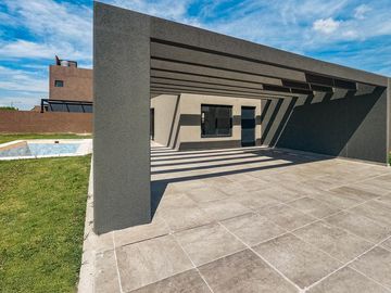 Casa en Funes Norte