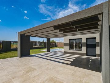 Casa en Funes Norte