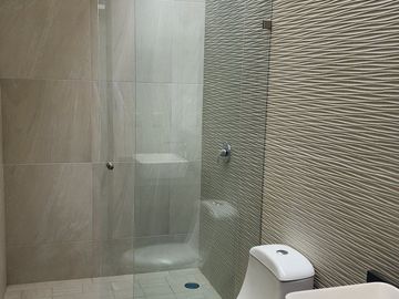 Casa en Venta en Cañadas del Arroyo, 3 Recámras, Jardín, Diseño de Autor, Lujo