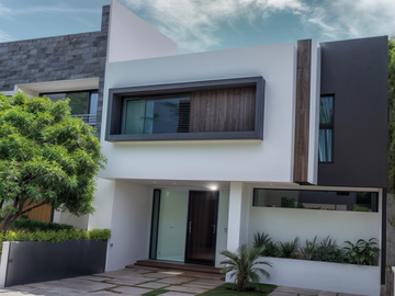 Casa en Venta en Cañadas del Arroyo, 3 Recámras, Jardín, Diseño de Autor, Lujo