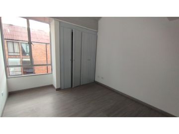 Los Elíseos - Casa para la venta en Suba, Britalia