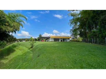 OPORTUNIDAD VENTA DE HERMOSA CASA CAMPESTRE VIA ARMENIA