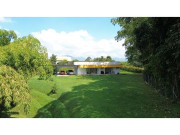 OPORTUNIDAD VENTA DE HERMOSA CASA CAMPESTRE VIA ARMENIA