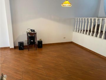 Venta de Hermosa Casa En Niza