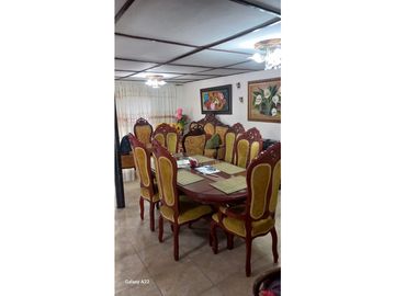 CASA+APTO EN VENTA BARRIO LA VICTORIA