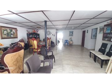 CASA+APTO EN VENTA BARRIO LA VICTORIA