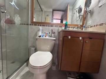 APARTAMENTO EN VENTA CASTROPOL, EL POBLADO