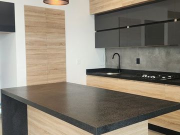 Casa en Venta en Cañadas del Arroyo, 3 Recámras, Jardín, Diseño de Autor, Lujo