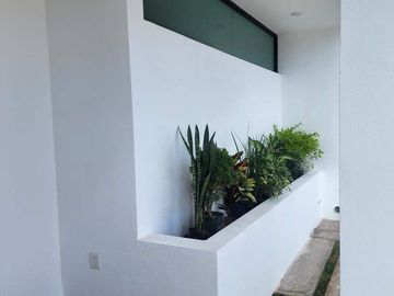 Casa en Venta en Cañadas del Arroyo, 3 Recámras, Jardín, Diseño de Autor, Lujo