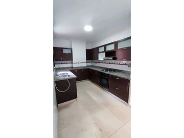 Apartamento en venta en el sur de cali barrio ciudad jardin area 185 m