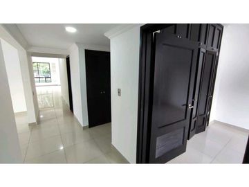 Apartamento en venta en el sur de cali barrio ciudad jardin area 185 m