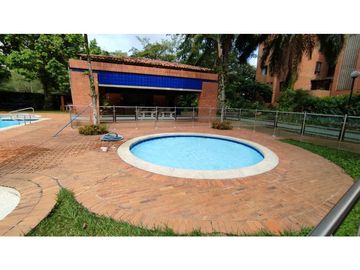 Apartamento en venta en el sur de cali barrio ciudad jardin area 185 m