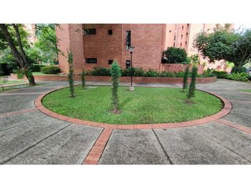 Apartamento en venta en el sur de cali barrio ciudad jardin area 185 m