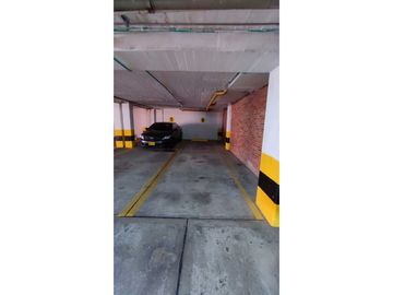 Apartamento en venta en el sur de cali barrio ciudad jardin area 185 m