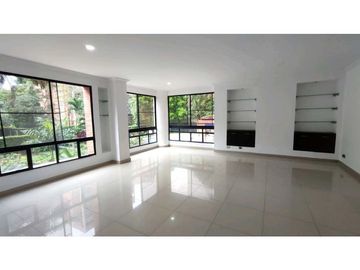 Apartamento en venta en el sur de cali barrio ciudad jardin area 185 m