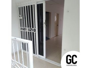 Se vende casa 2 pisos- Barrio los almendros - Soledad