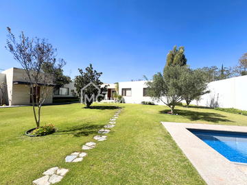 Casa en Jurica en una sola planta