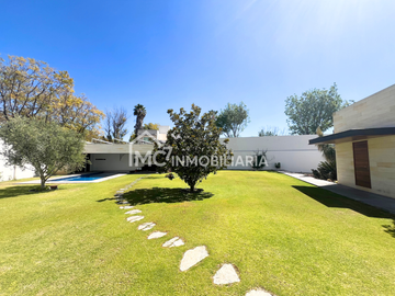 Casa en Jurica en una sola planta