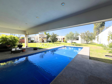 Casa en Jurica en una sola planta