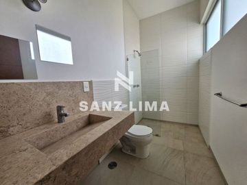 Riberas del Campestre: Bella propiedad en zona exclusiva con alberca
